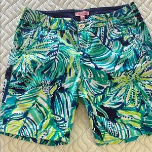 Lilly Pulitzer Womens Leaf Print Shorts - Blue and Green